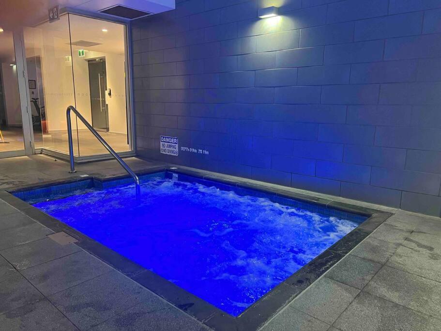 City Apartment, Pool & Carpark Аделаїда Екстер'єр фото