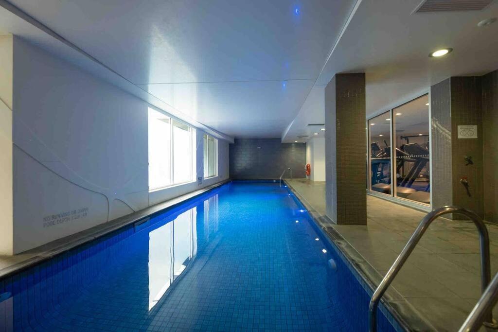 City Apartment, Pool & Carpark Аделаїда Екстер'єр фото