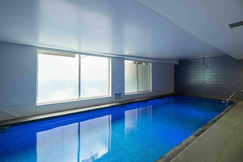 City Apartment, Pool & Carpark Аделаїда Екстер'єр фото