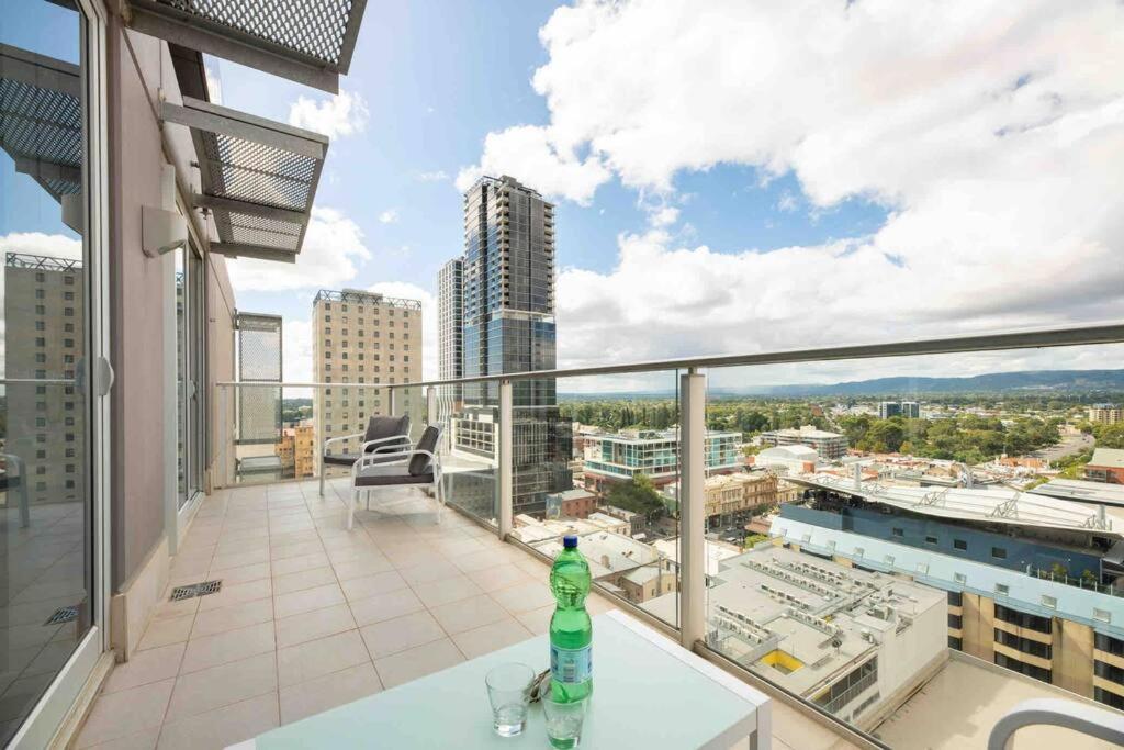 City Apartment, Pool & Carpark Аделаїда Екстер'єр фото